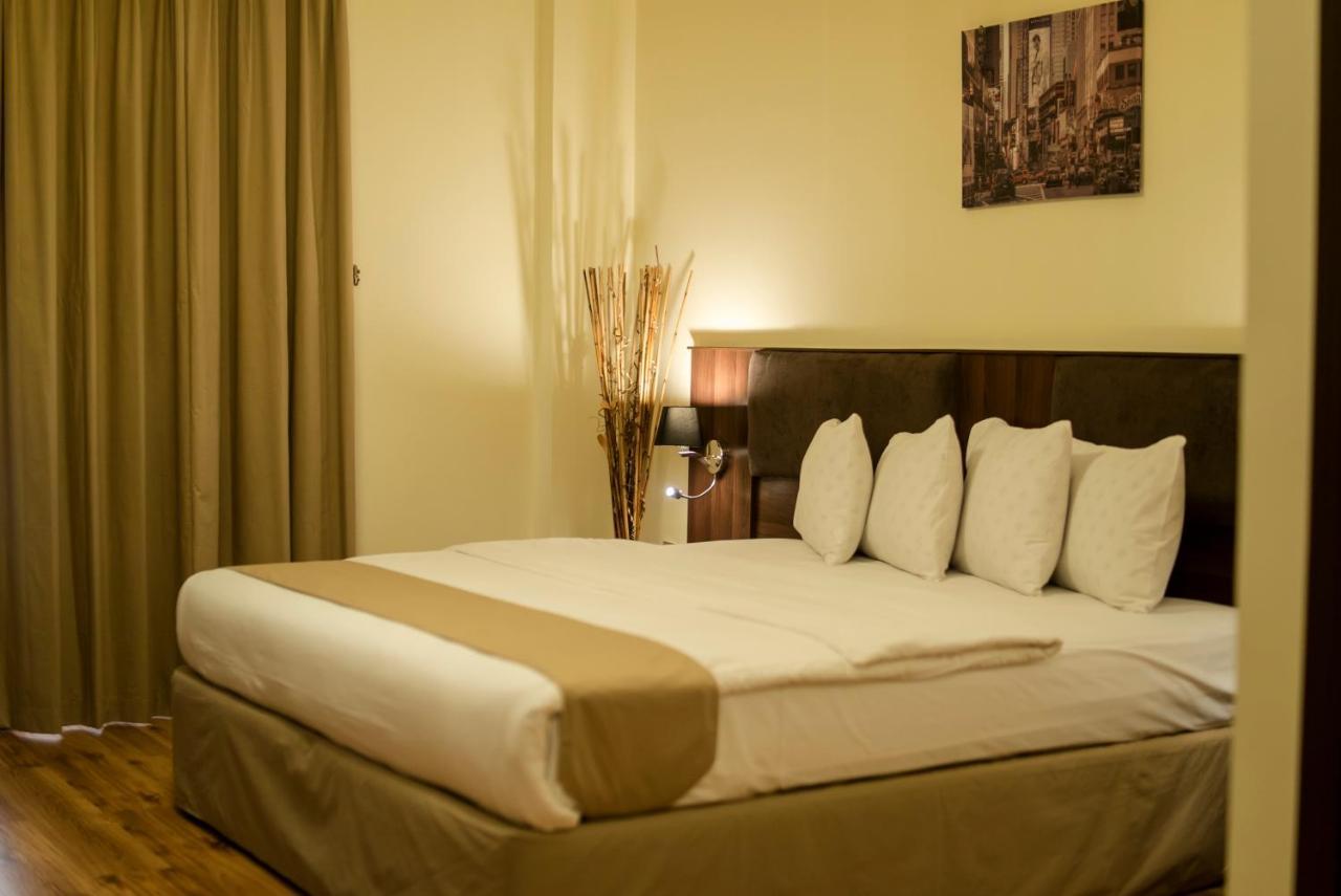 Weekend Hotel & Apartments Muscat Exterior photo
