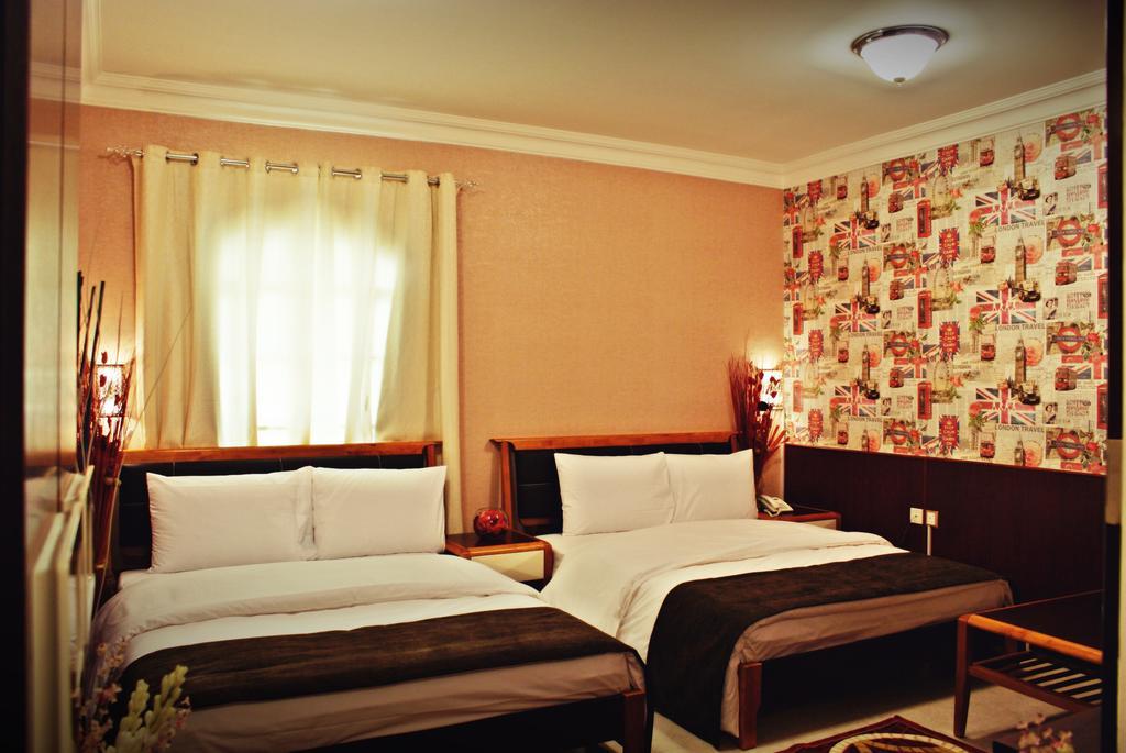 Weekend Hotel & Apartments Muscat Exterior photo