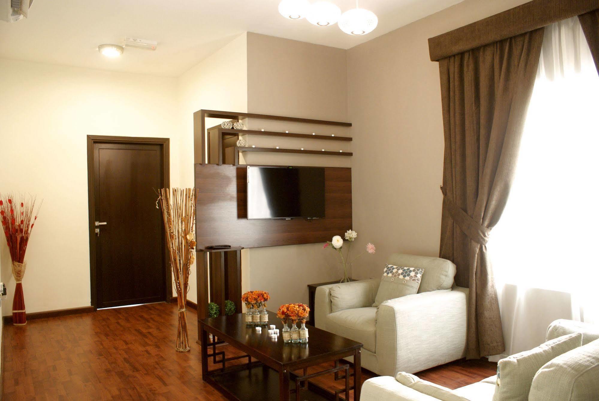 Weekend Hotel & Apartments Muscat Exterior photo