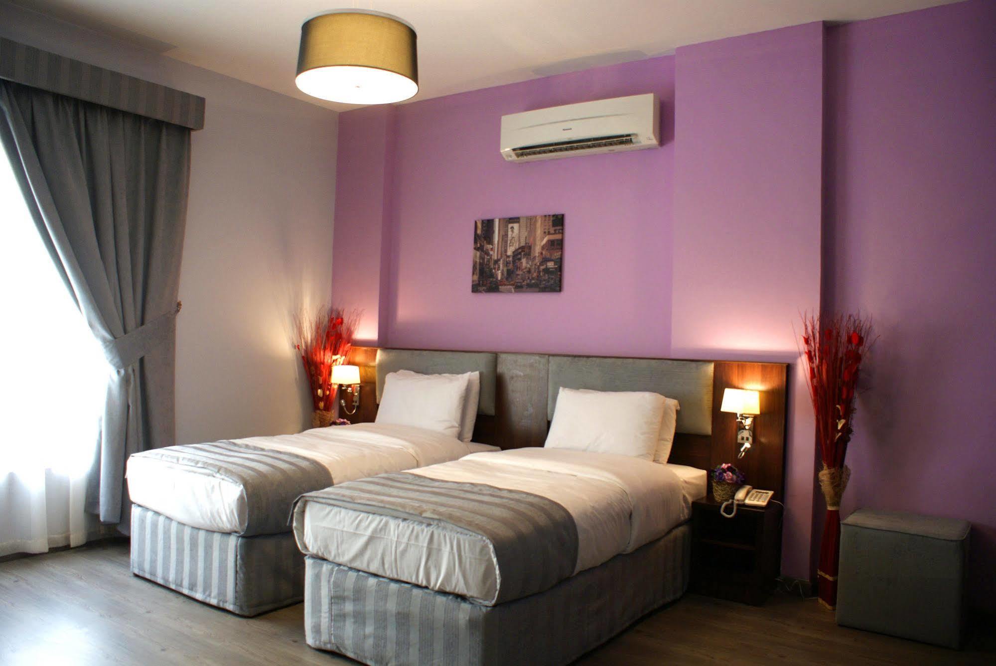 Weekend Hotel & Apartments Muscat Exterior photo