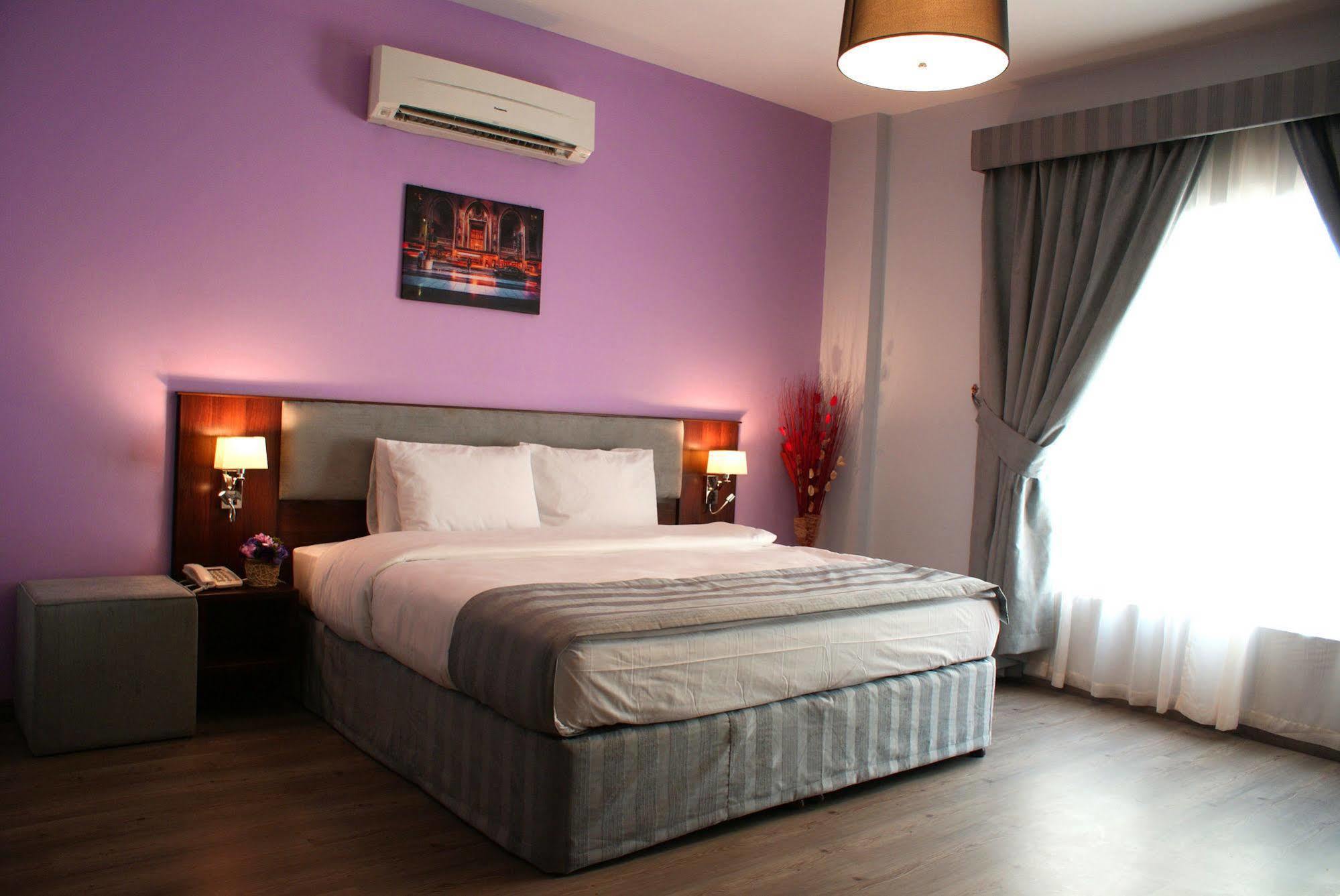 Weekend Hotel & Apartments Muscat Exterior photo