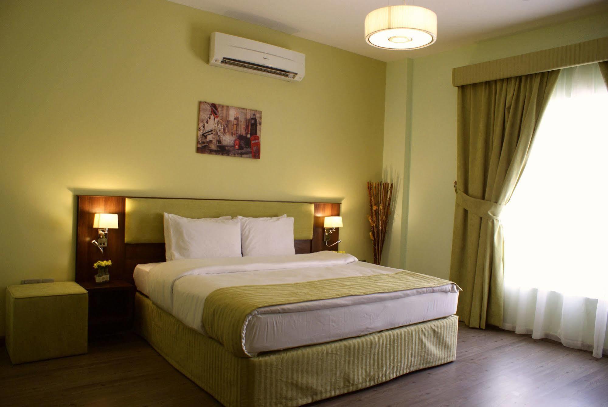 Weekend Hotel & Apartments Muscat Exterior photo